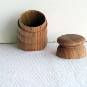 OAK-KEEPSAKE-CONTAINER